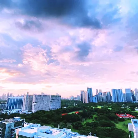 Luxury Apartment With Pa, Skyline View & Top Amenities
