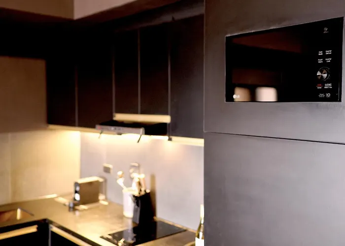 Luxury With Pa, Skyline View & Amenities Apartment Manila